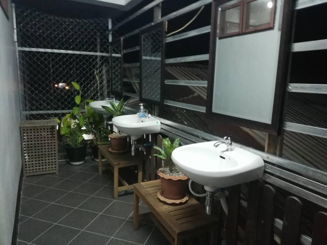 Thakhek Travel Lodge Zewnętrze zdjęcie